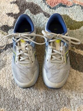 Saucony running shoes